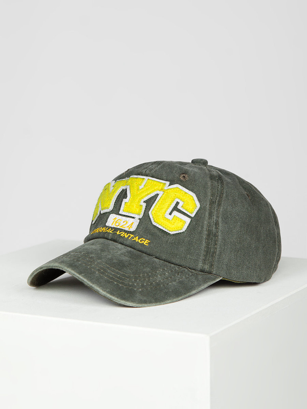 Зелена шапка с козирка Bolf CZ74